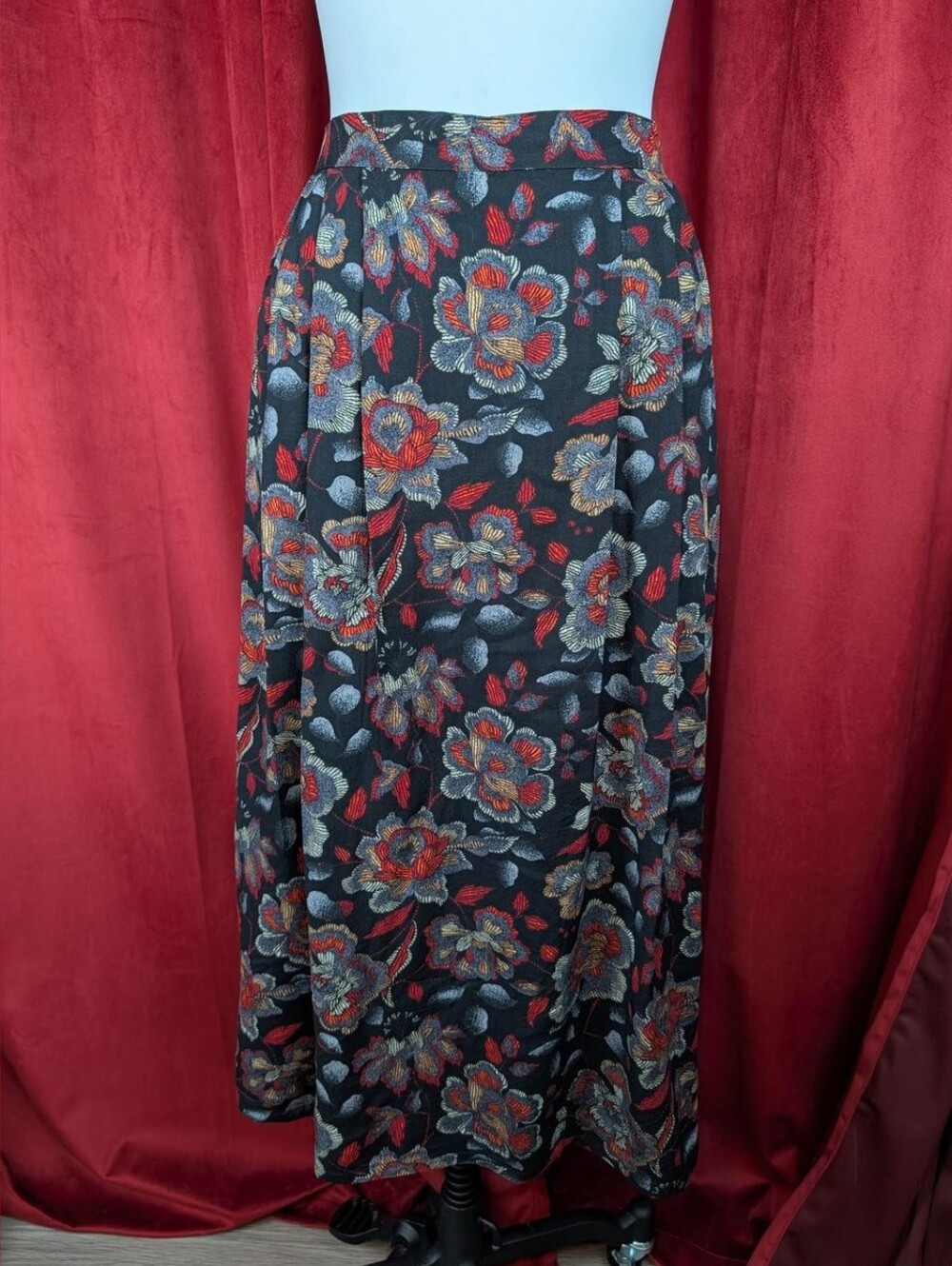 Sag Harbor Woman Black, Red, Blue, Orange, & White Floral Midi Skirt